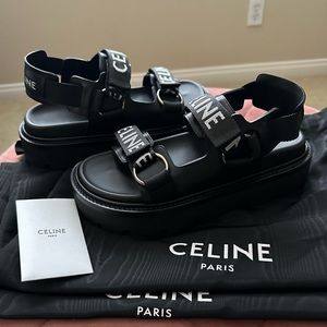 CELINE BULKY OUTDOOR SANDAL IN CALFSKIN
BLACK